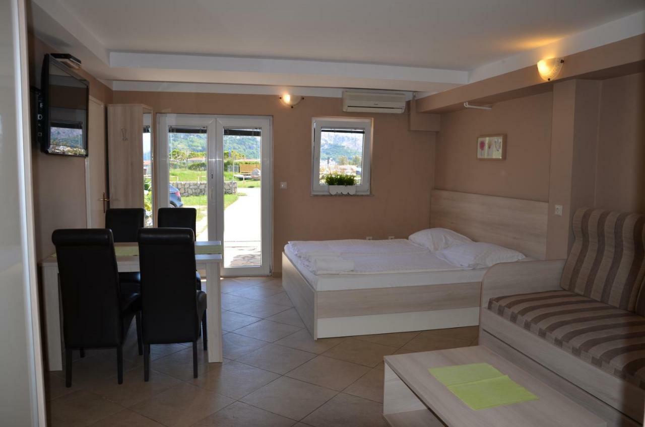 Apartments Mango II Baska  Exterior photo