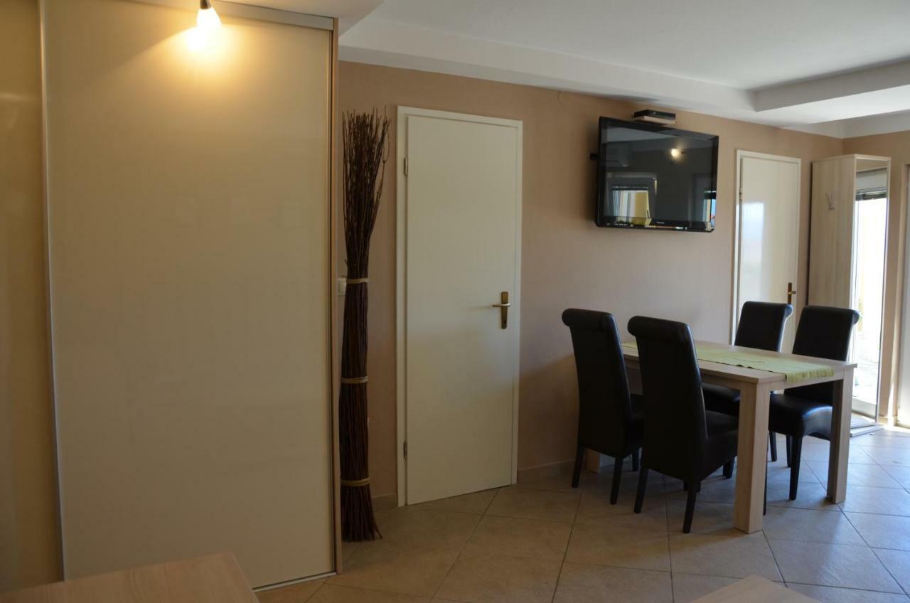Apartments Mango II Baska  Exterior photo