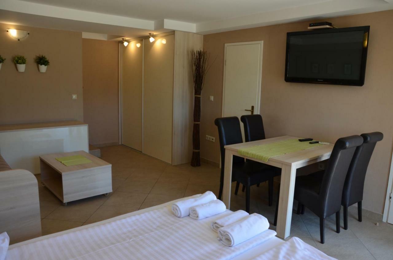 Apartments Mango II Baska  Exterior photo